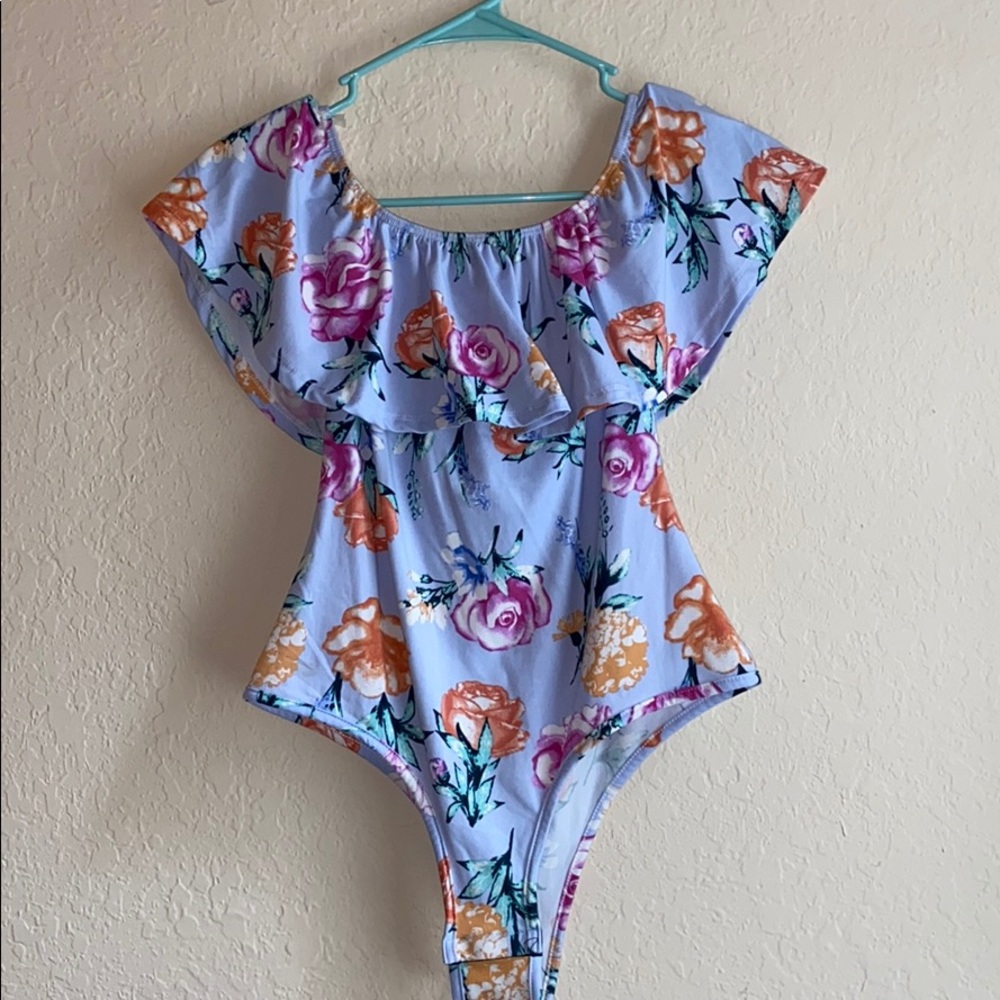 Medium bodysuit